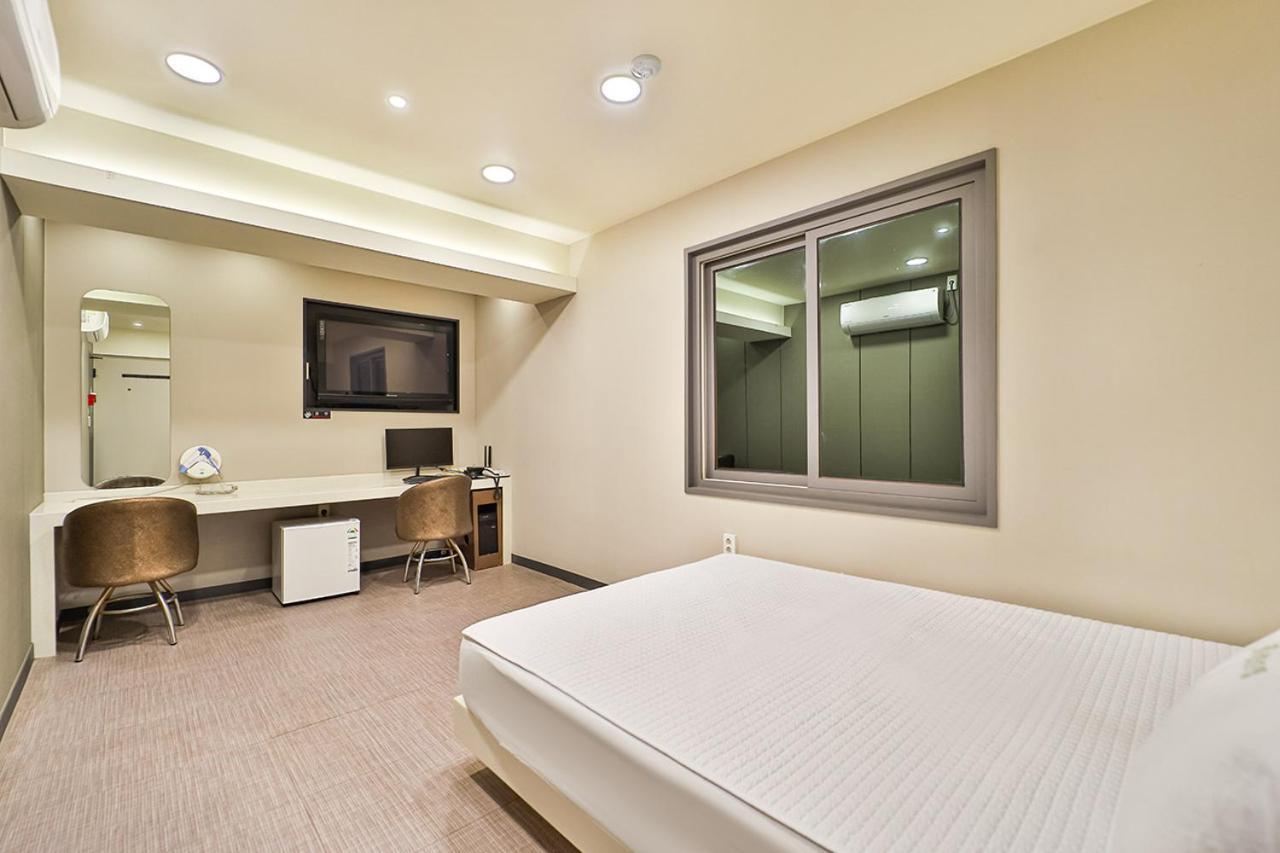 Top Motel Busan Exteriör bild